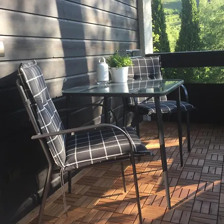 Aaa *